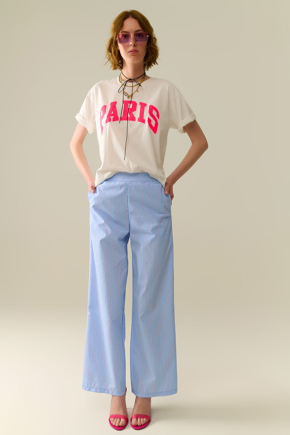 Camiseta Blanca París Relajada con Letras Rosas Q2