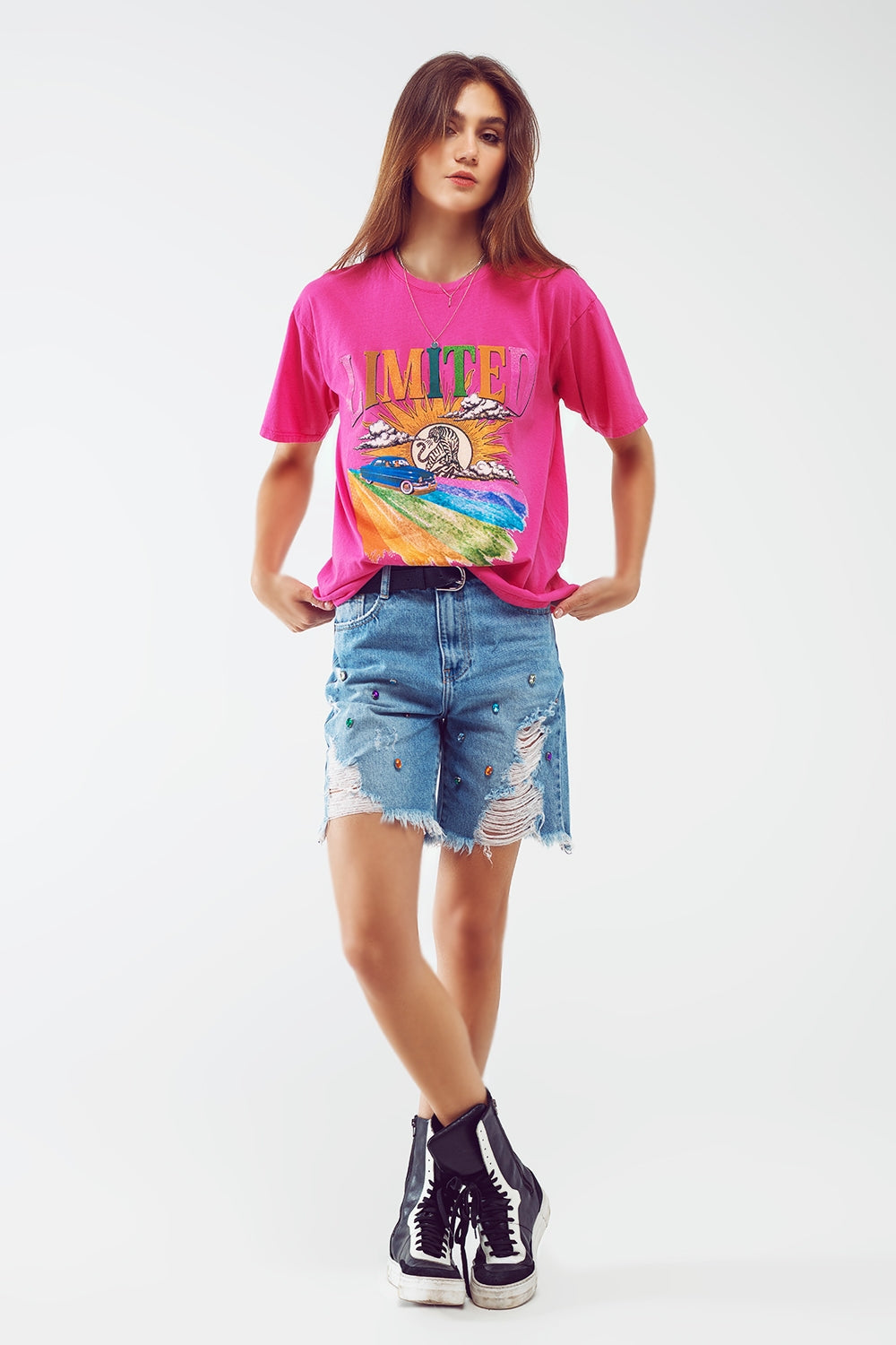 Camiseta con estampado gráfico limitado en Fucsia Q2