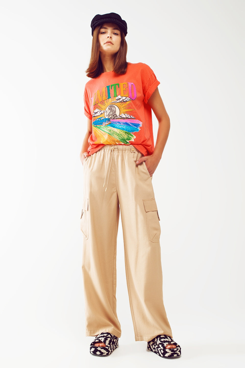 Camiseta con estampado gráfico Limited en naranja Q2