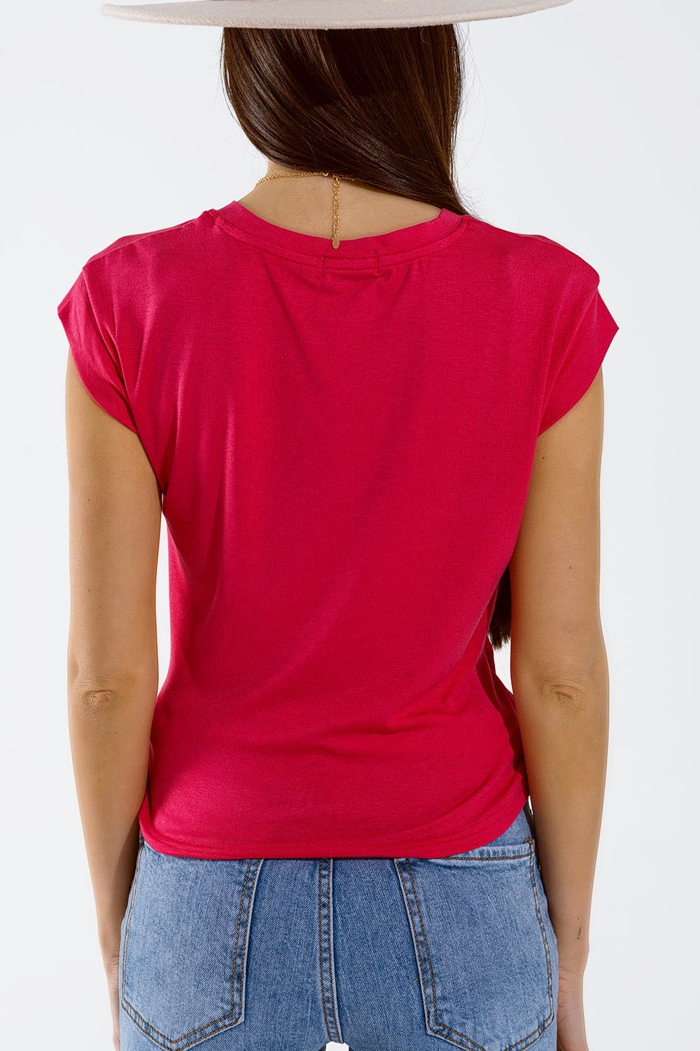 Camiseta de cuello redondo con diseño drapeado y manga casquillo En fucsia Q2