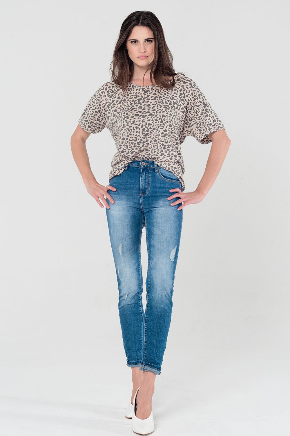 Camiseta de leopardo rosa con detalle de cordones en la espalda Q2