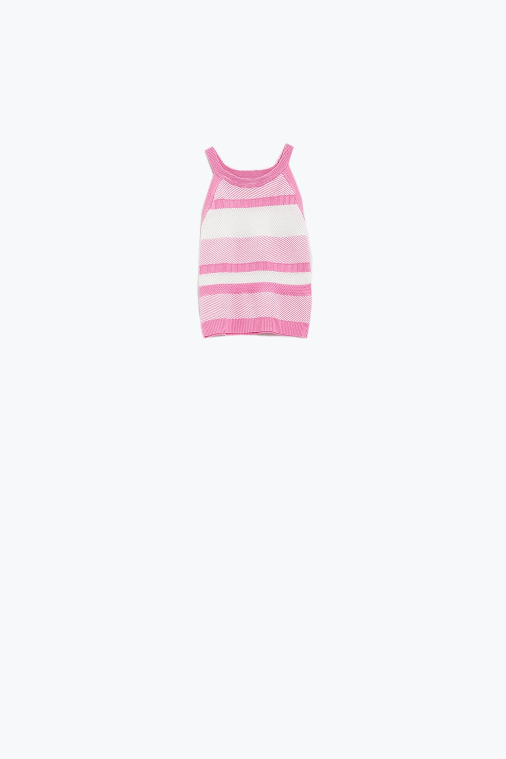 Camiseta de tirantes rosa con diseño de rayas en diferentes tejidos Q2