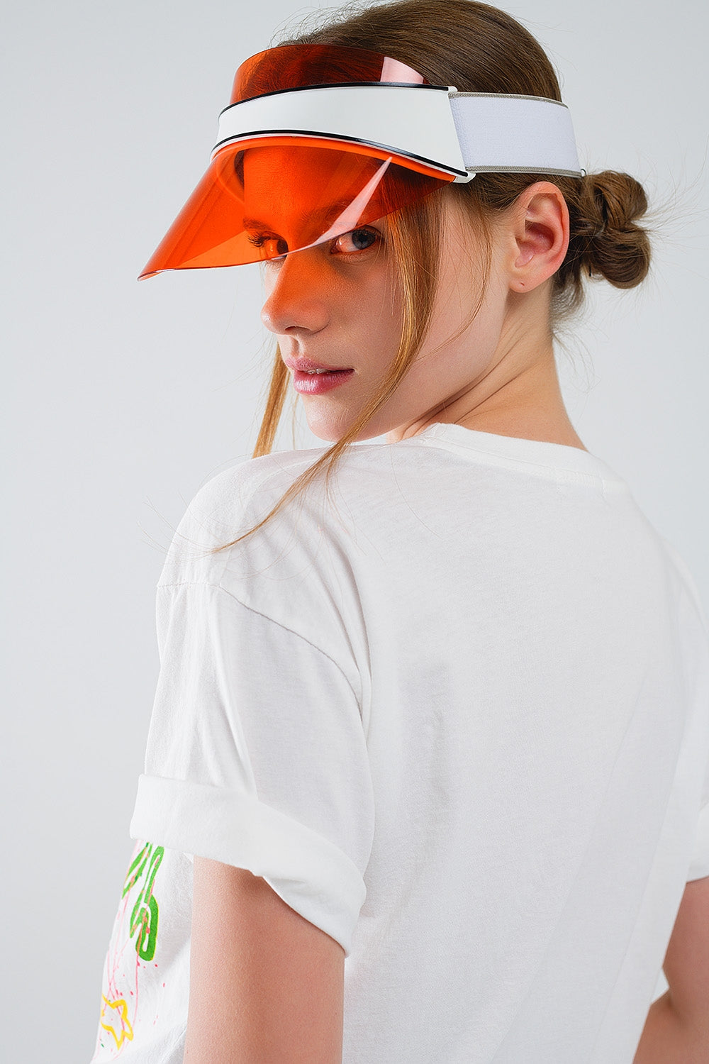 Camiseta gráfica con texto Smile with me en blanco Q2