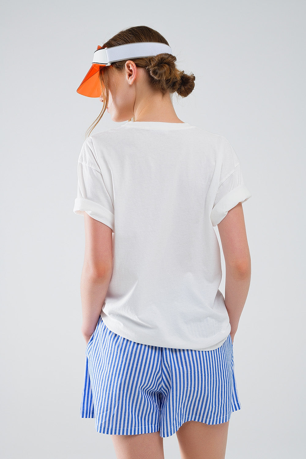 Camiseta gráfica con texto Smile with me en blanco Q2