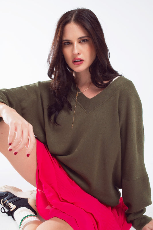 Q2 Camiseta oversize verde oliva con escote en V