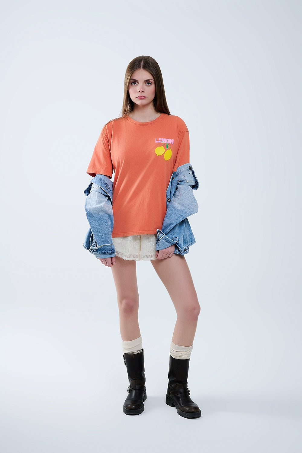 camiseta relajada naranja con estampado de limones Q2