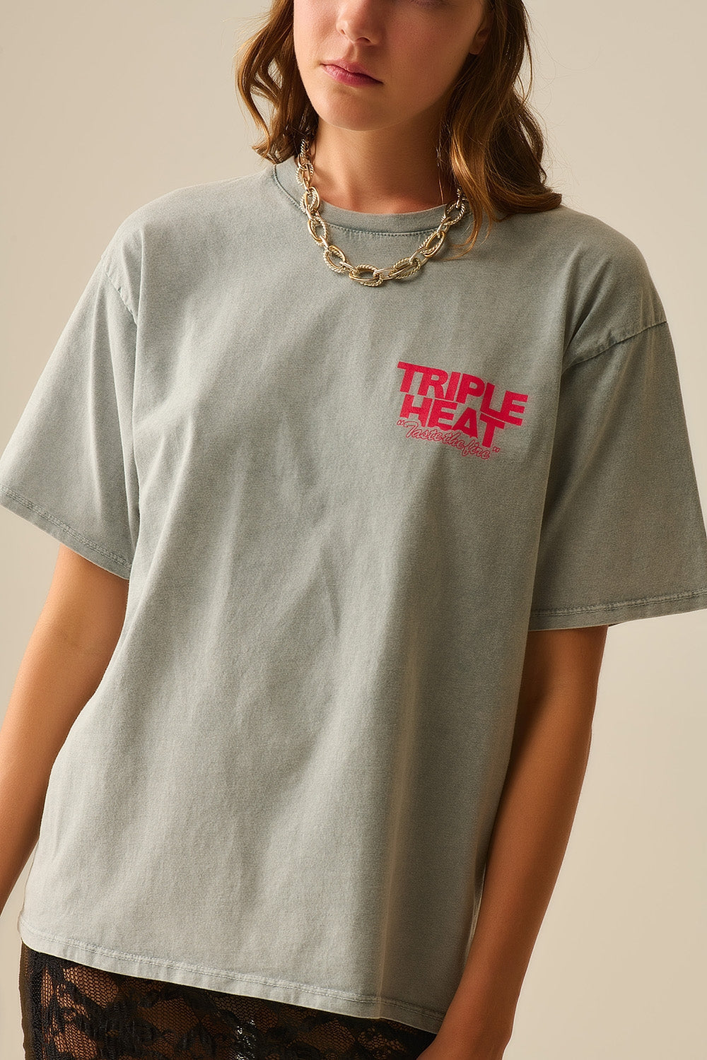 Camiseta relaxed fit gris lavada de manga corta TRIPLE HEAT LOGO Q2