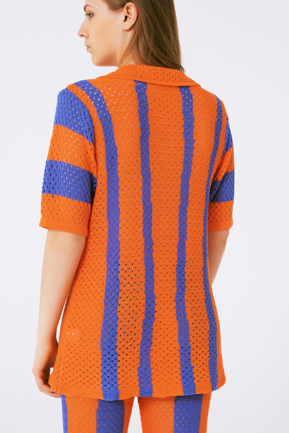 Cardigan de punto de crochet a rayas naranja Q2