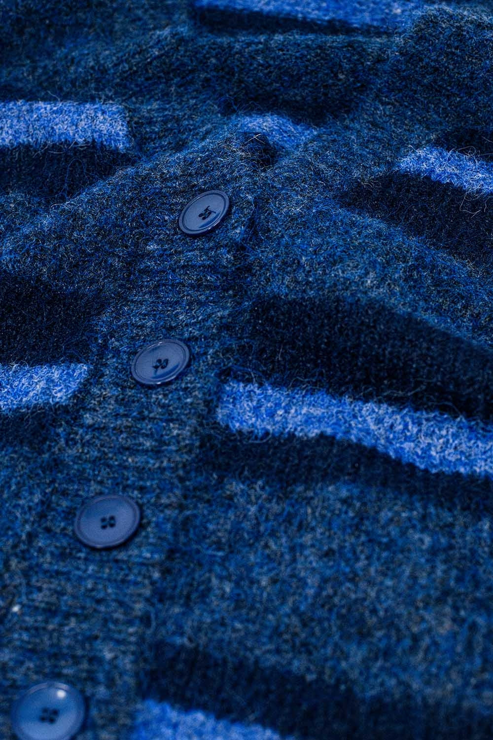 cárdigan esponjoso de rayas azules Q2