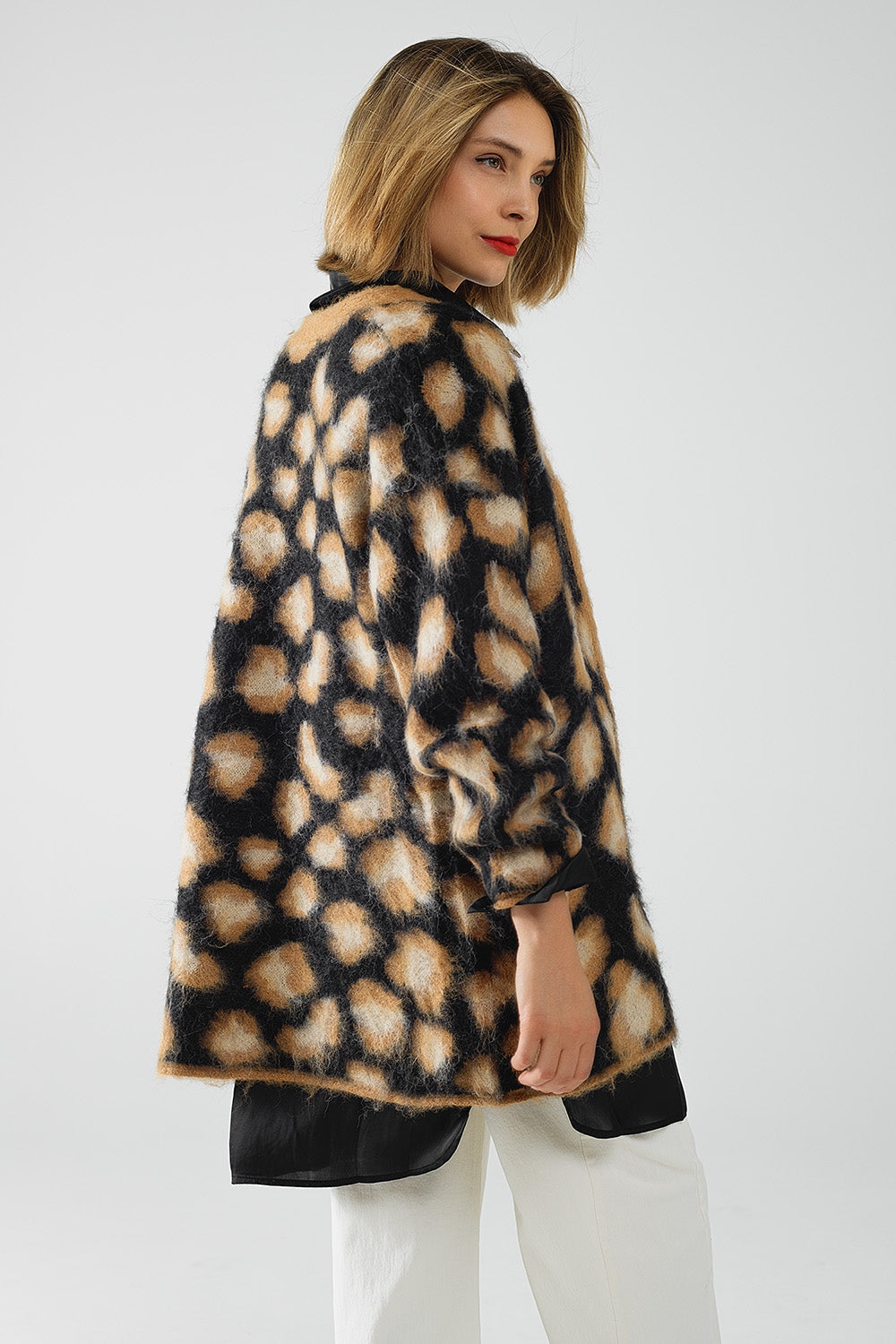 cárdigan negro con estampado de leopardo de punto con lana Q2