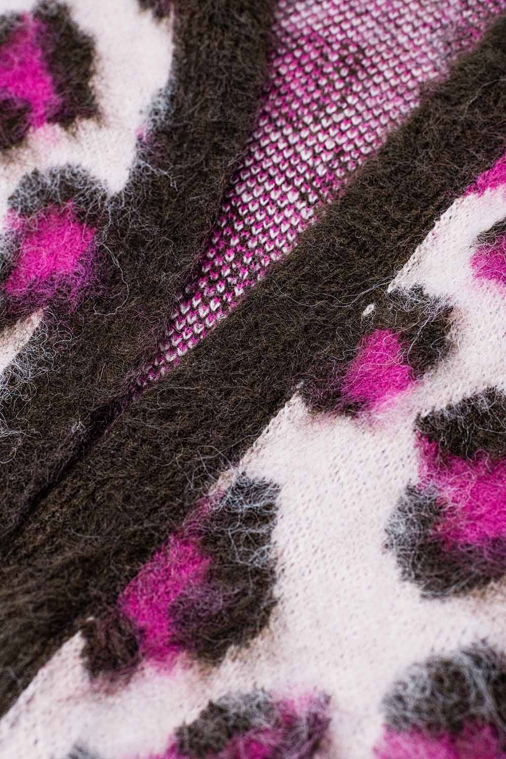 Cárdigan rosa con estampado de leopardo y lana Q2