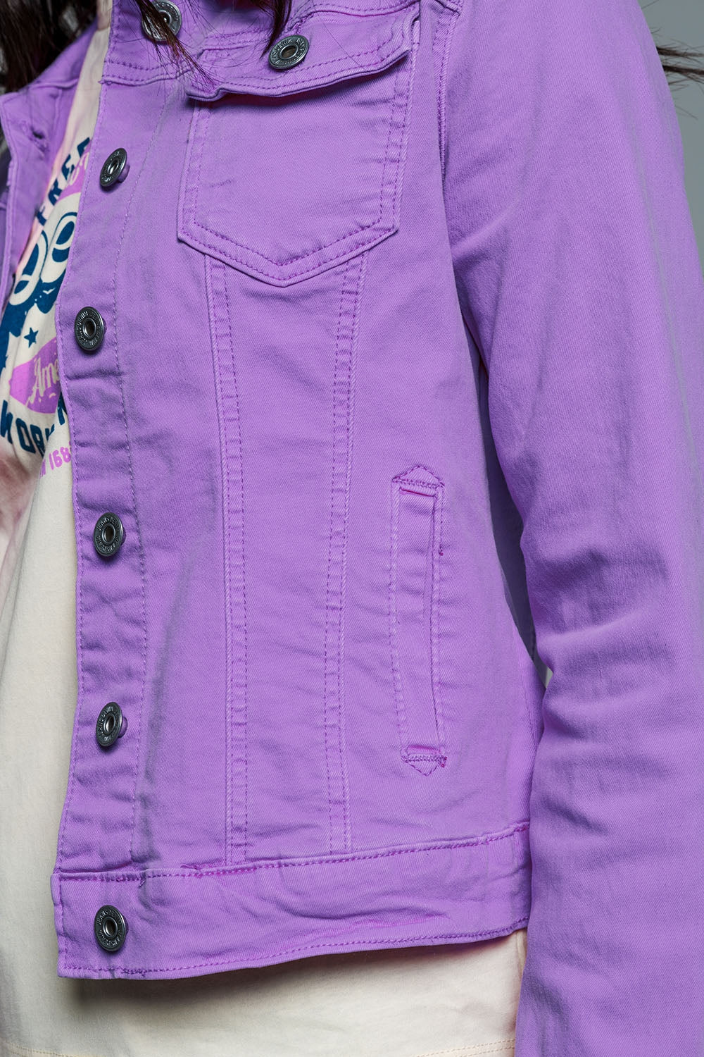 Cazadora vaquera slim trucker en lila Q2