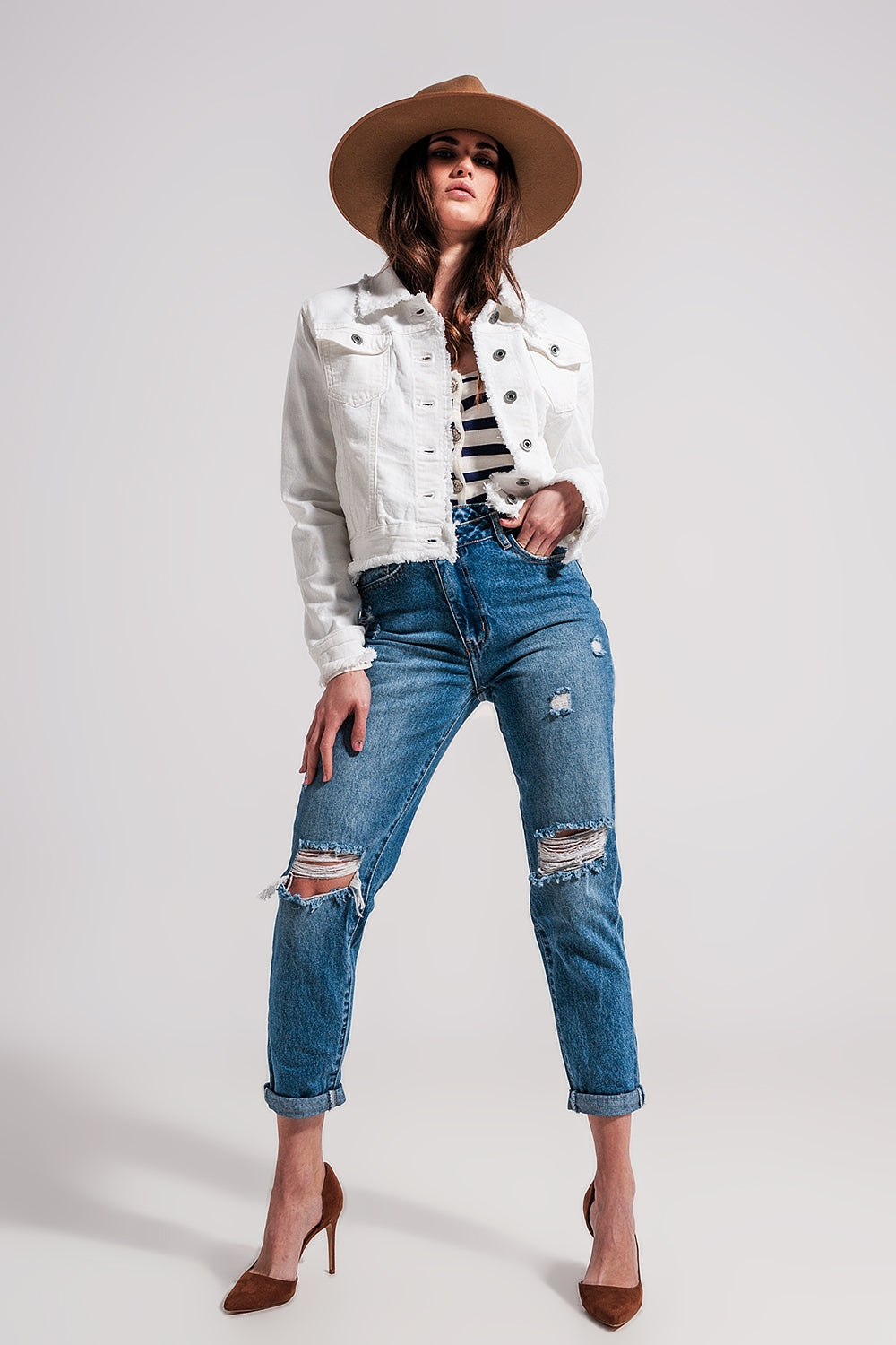 Chaqueta vaquera blanca con bordes sin rematar Q2