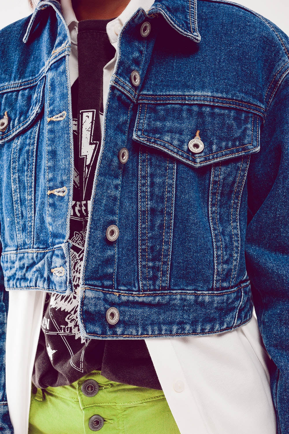 Chaqueta vaquera corta en azul medio Q2