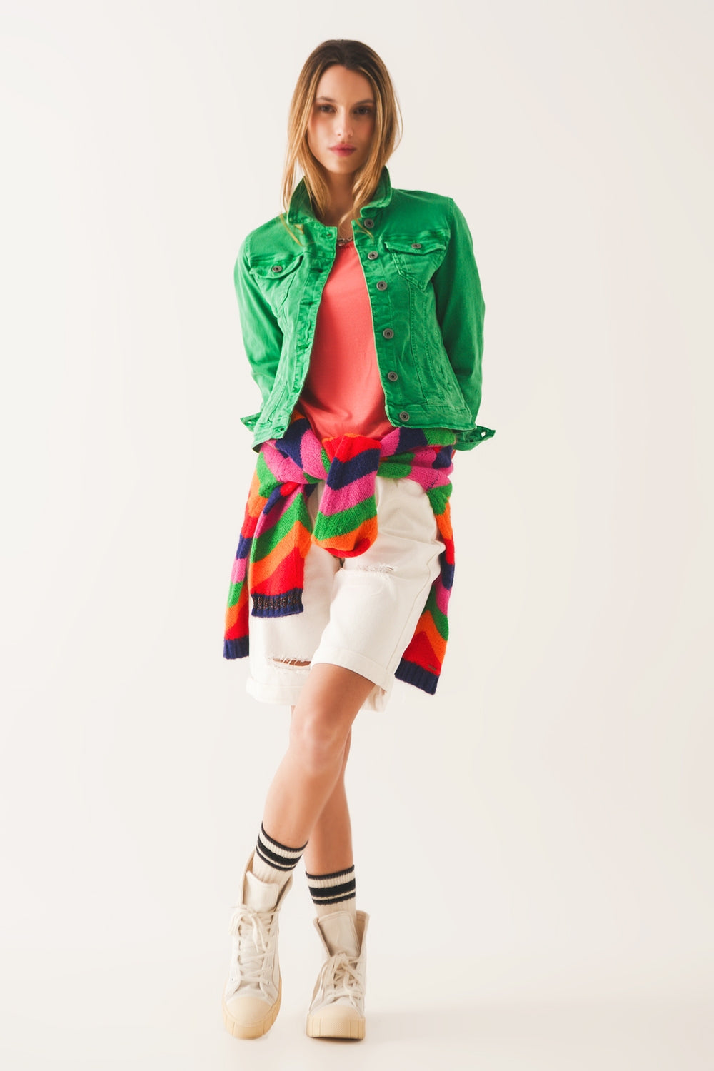Chaqueta vaquera de corte slim en verde Q2
