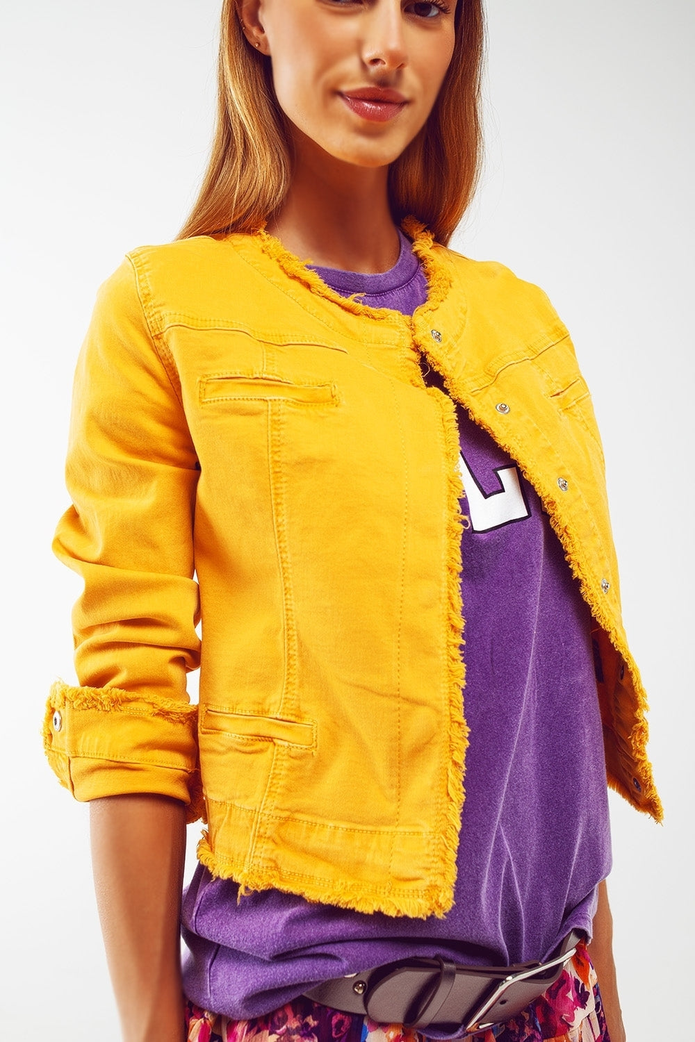 Chaqueta vaquera Frayed Ends en amarillo Q2