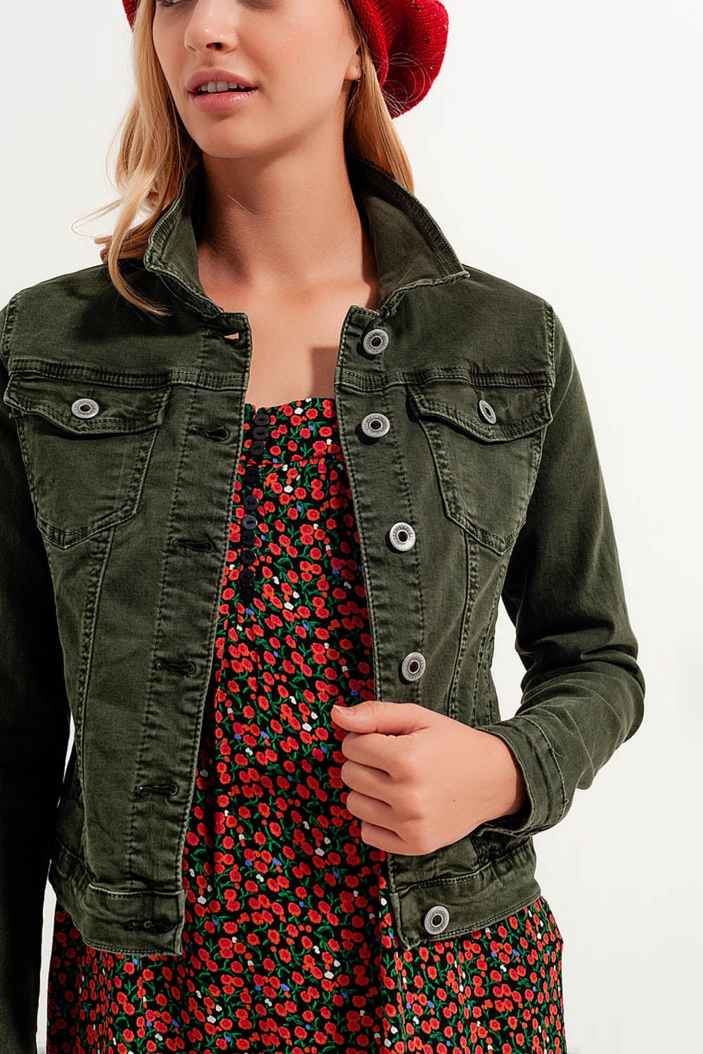 Chaqueta vaquera verde de corte slim Q2