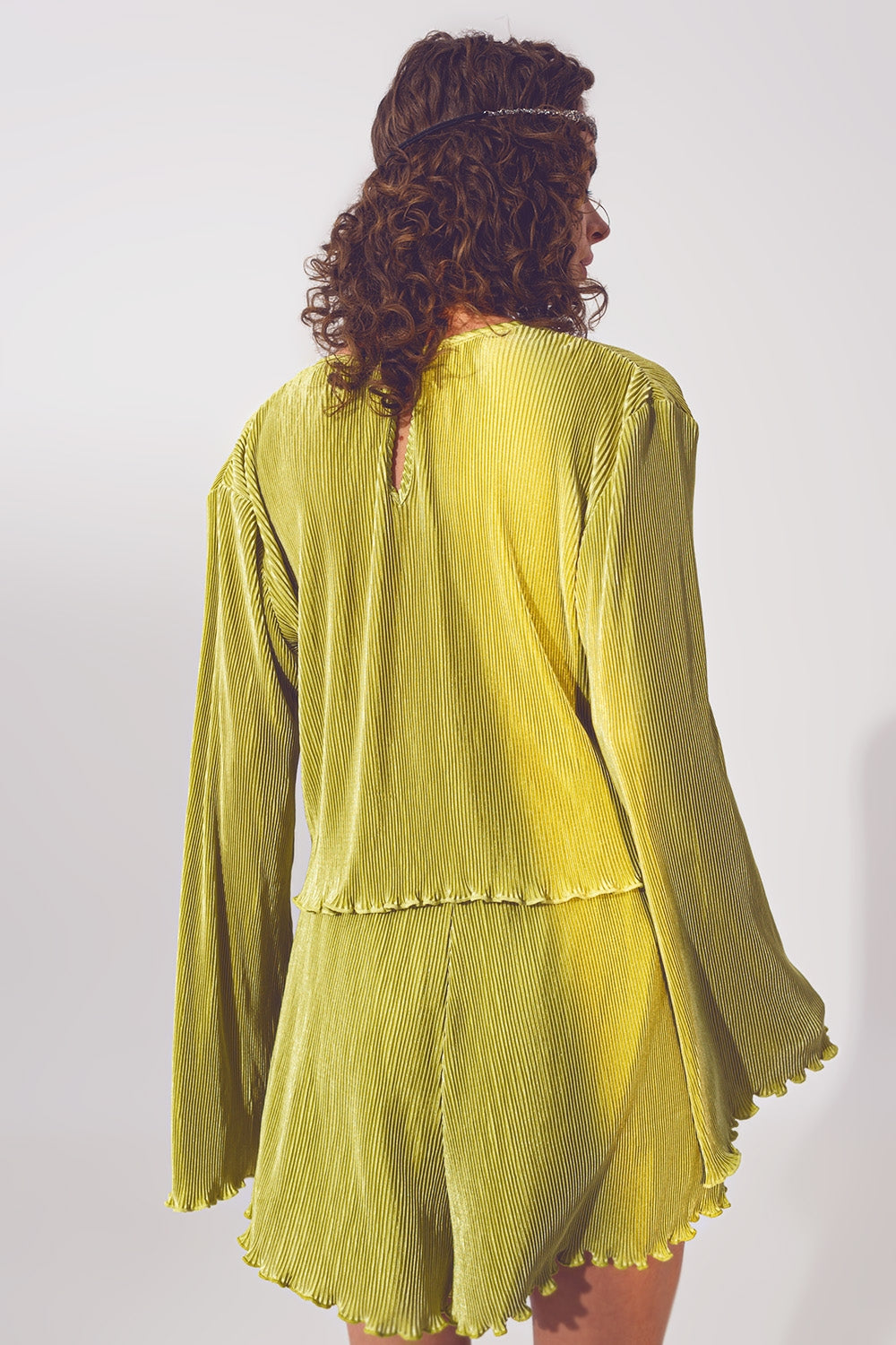 Crop Top plisado de cuello redondo en verde Q2