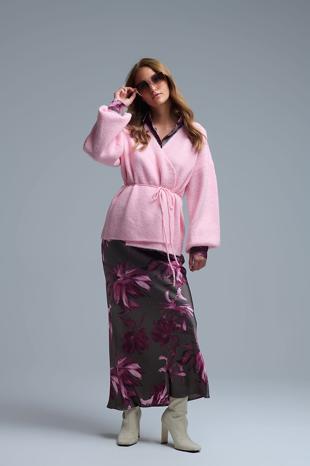 Elegante cárdigan de punto rosa envolvente Q2