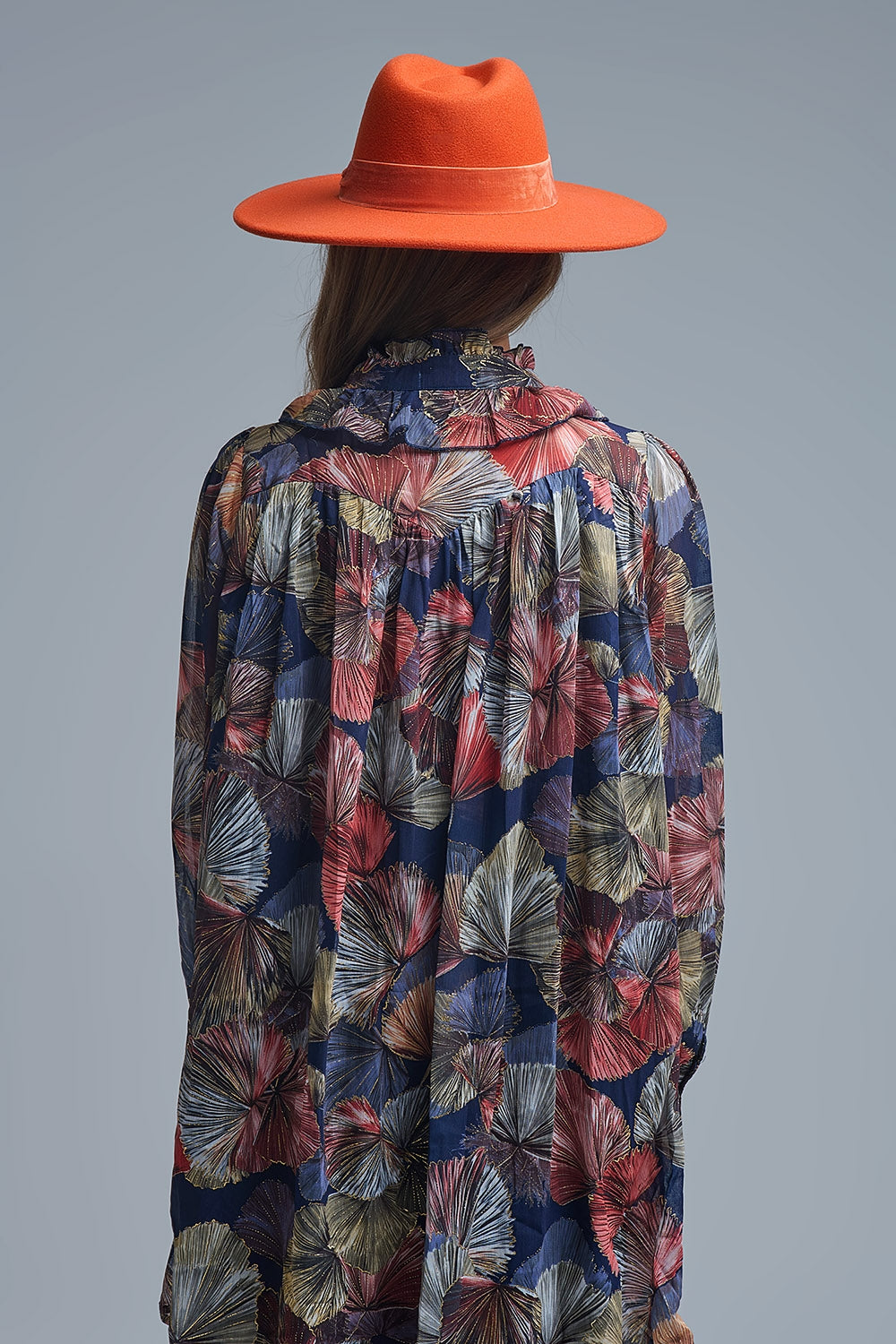 Elegante vestido floral con cuello de corbata y línea A Q2