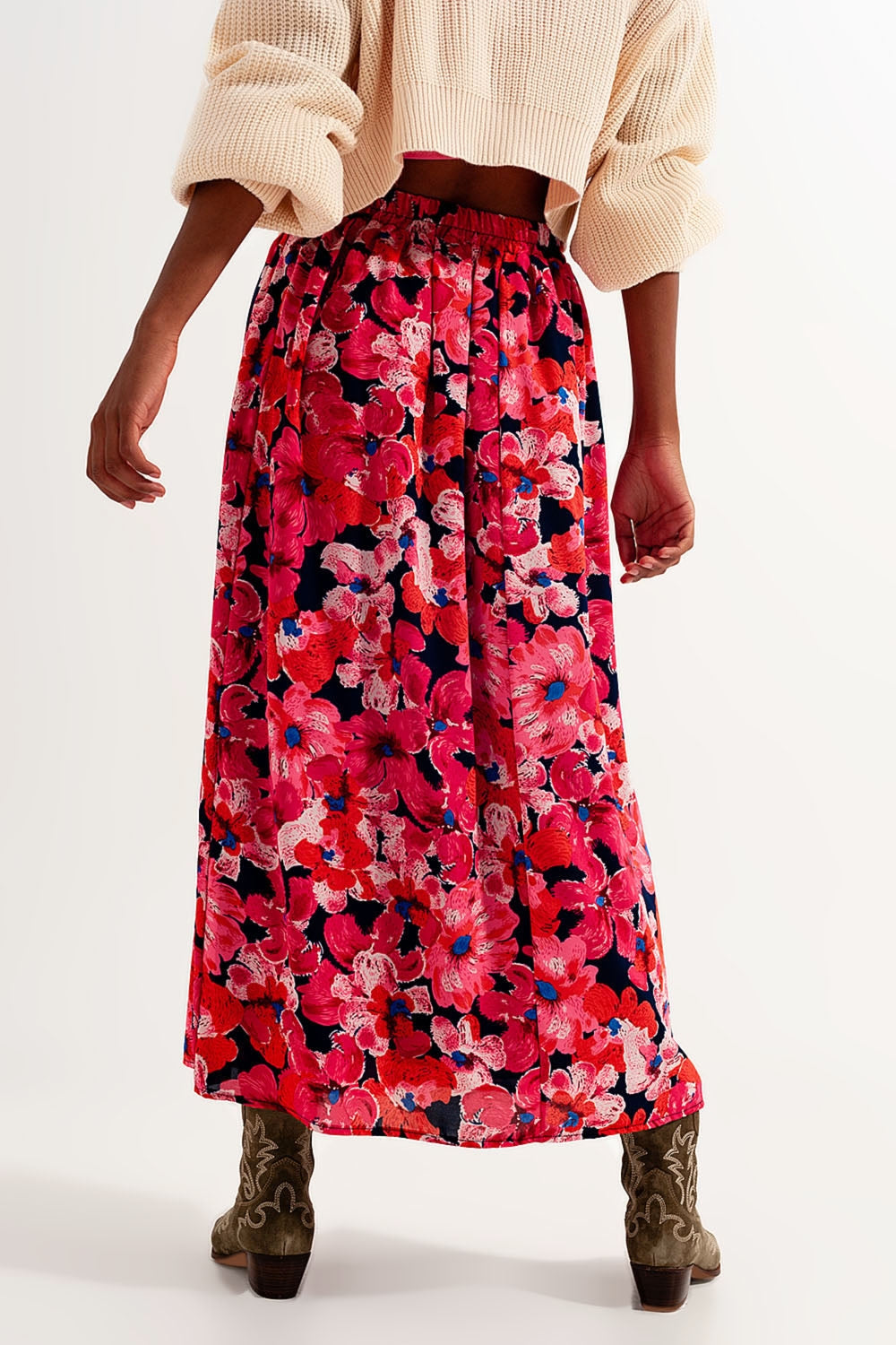 Falda con estampado de flores en color rosa intenso Q2