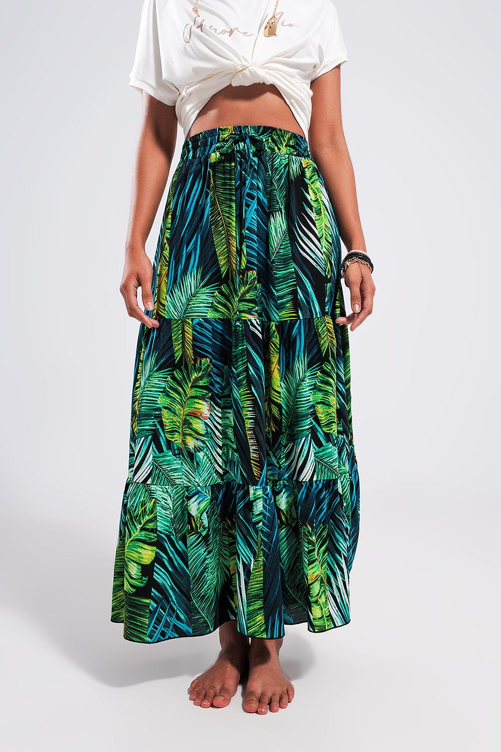 Falda larga verde escalonada con estampado tropical Q2