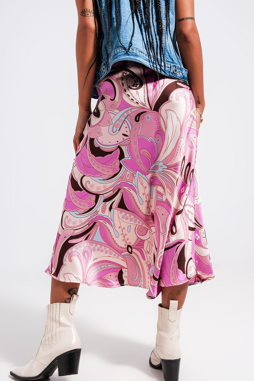 Falda midi con estampado abstracto rosa Q2