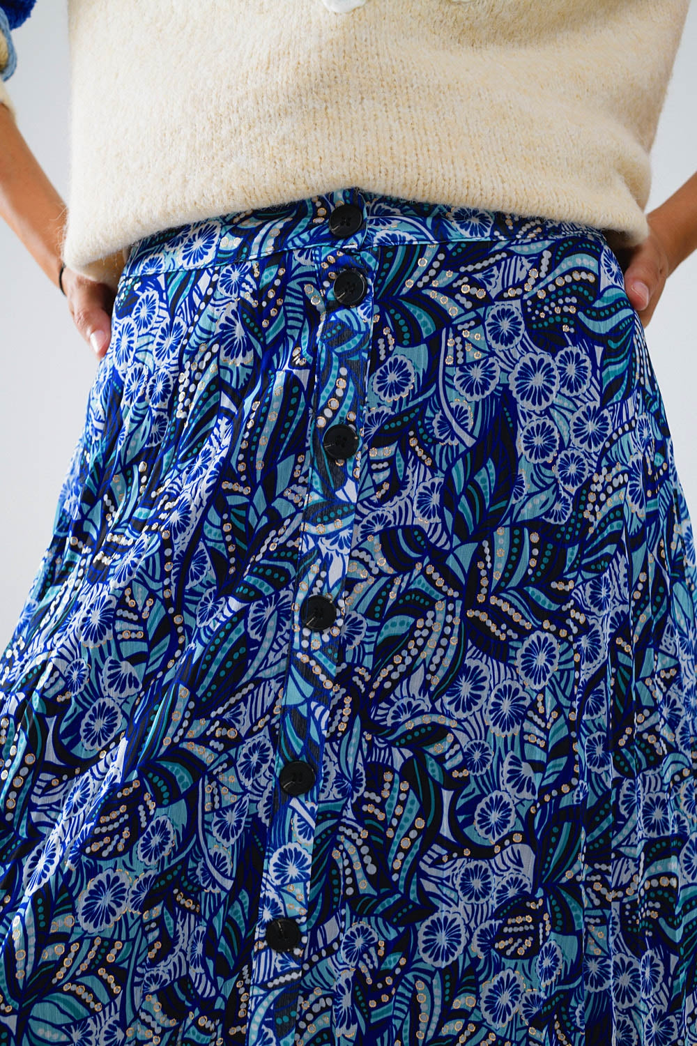 Falda midi plisada con estampado abstracto azul y tapeta de botones Q2
