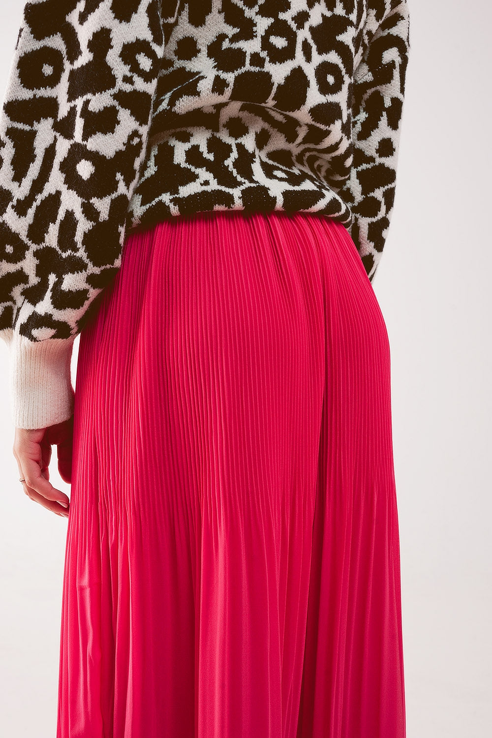 Falda midi plisada de chifón en fucsia Q2