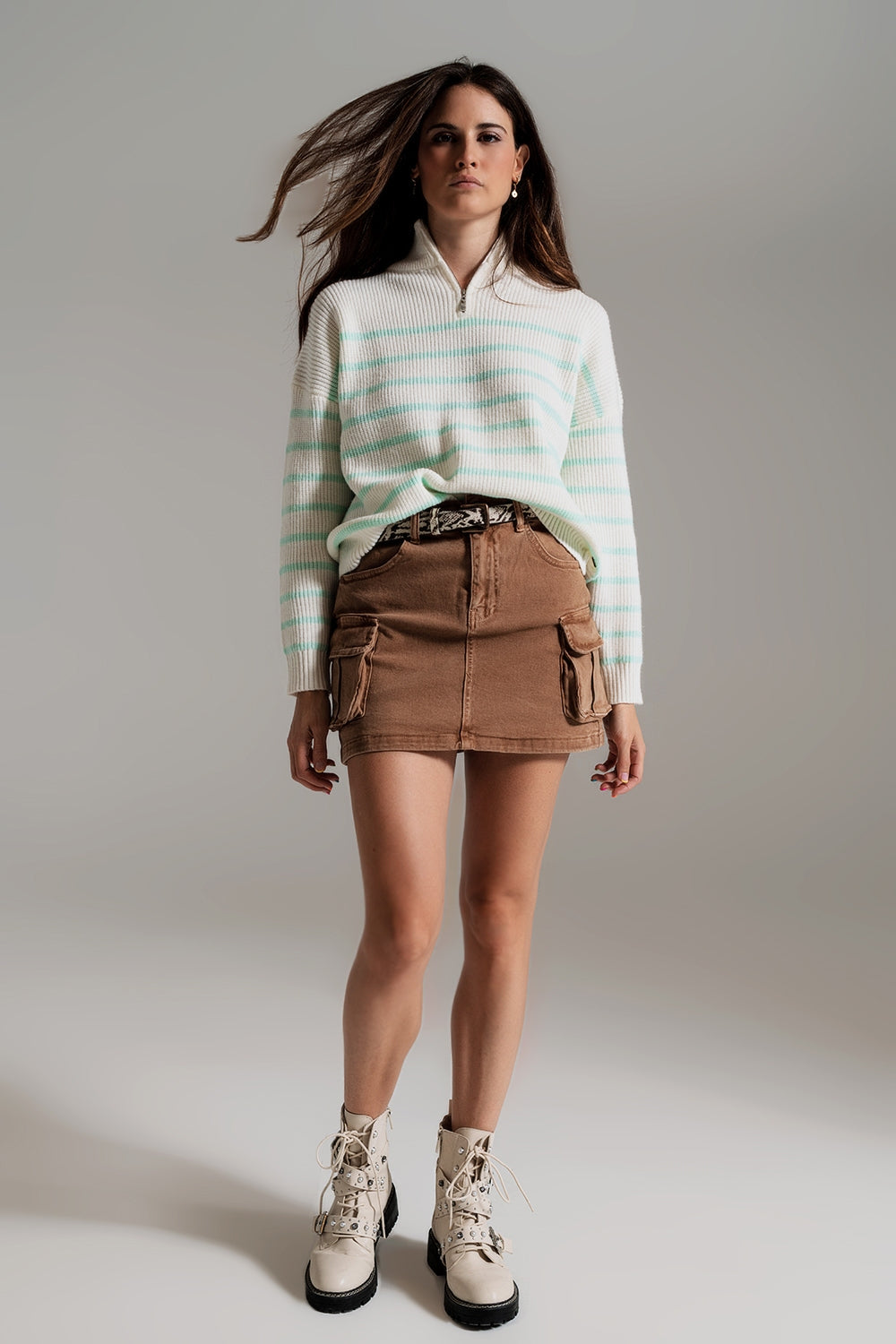 Falda mini cargo en camel Q2