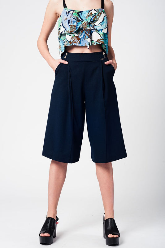 Q2 Falda pantalón navy con botones de plata