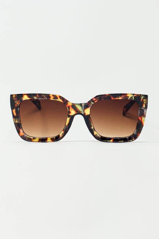 Q2 Gafas cuadradas alargadas con lentes oscuros en tonos de concha de tortuga