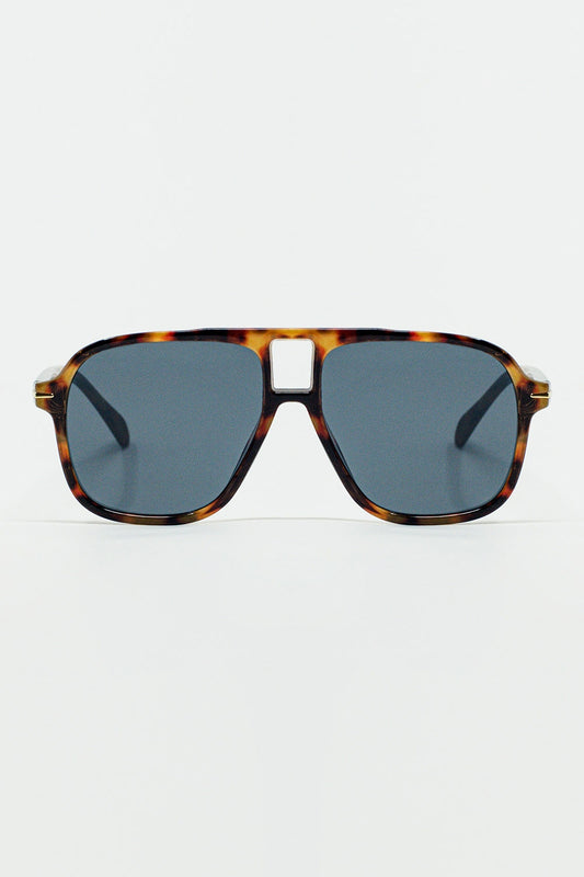 Q2 Gafas de aviador ovaladas con lentes ahumadas negras en carey