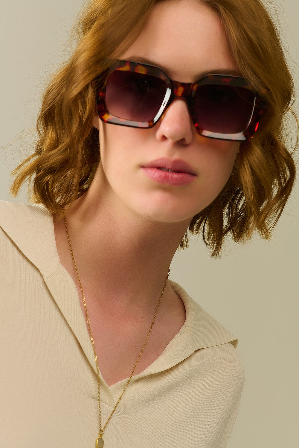 Gafas de sol cuadradas de los 90 en marrón Q2