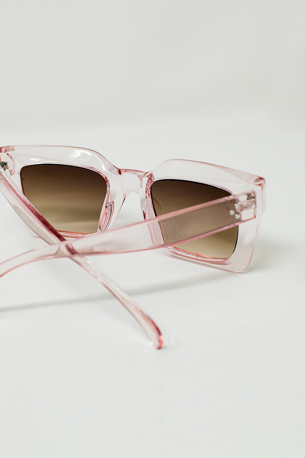 Gafas de sol cuadradas de los 90 en rosa Q2
