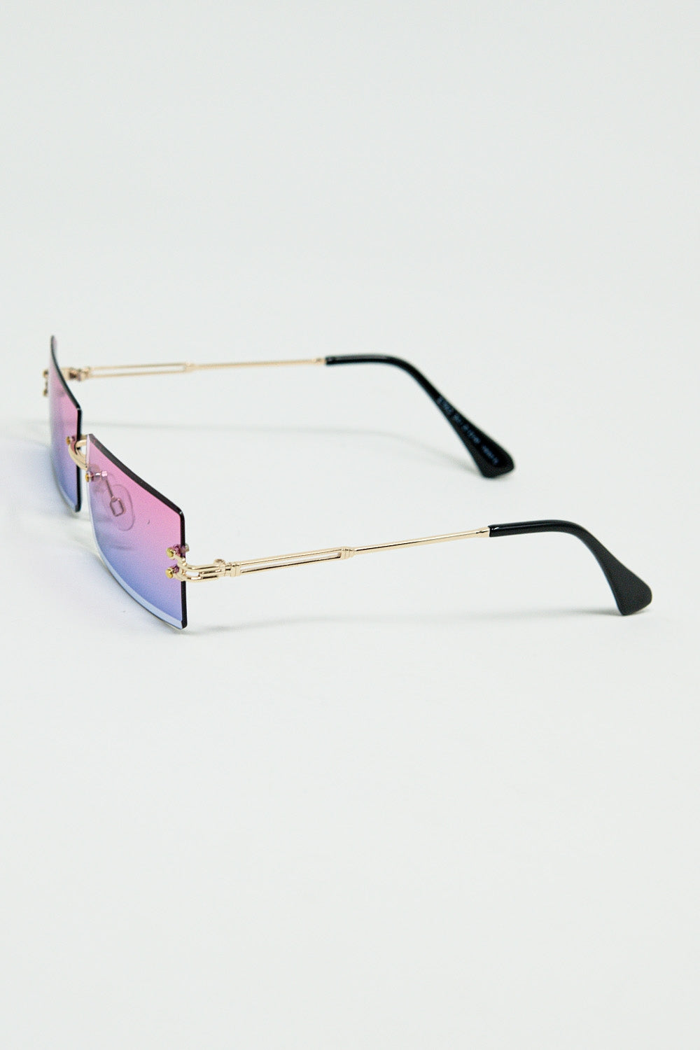 Gafas de sol cuadradas doradas sin montura con cristales degradados de morado a rosa Q2