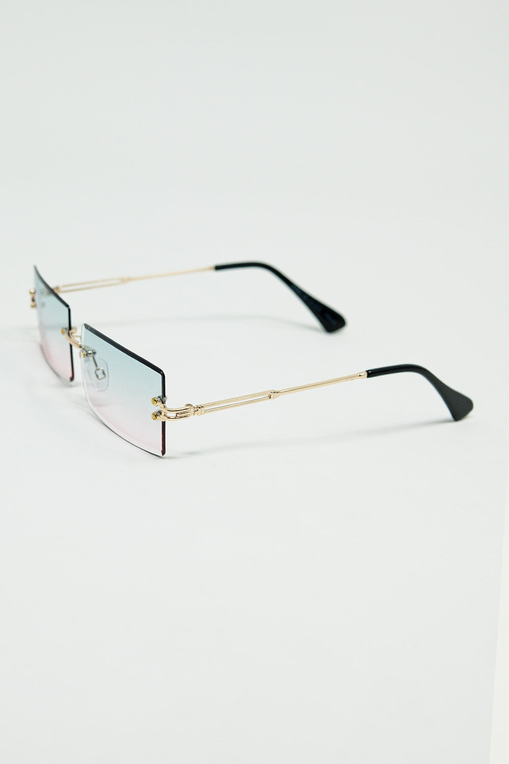 Gafas de sol cuadradas doradas sin montura con cristales degradados turquesa y rosa Q2