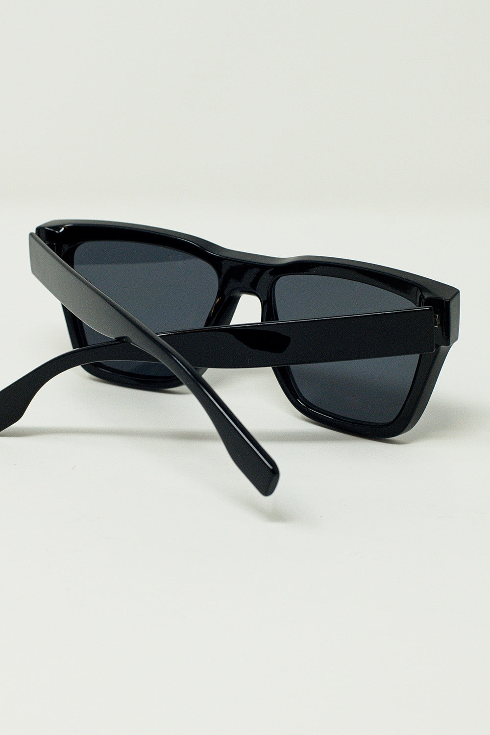 Gafas de sol cuadradas gruesas negras Q2