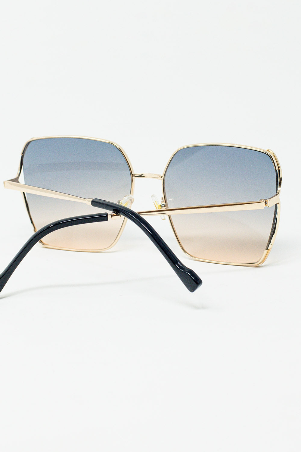Gafas de sol cuadradas oversize de metal con lentes degradadas azules Q2