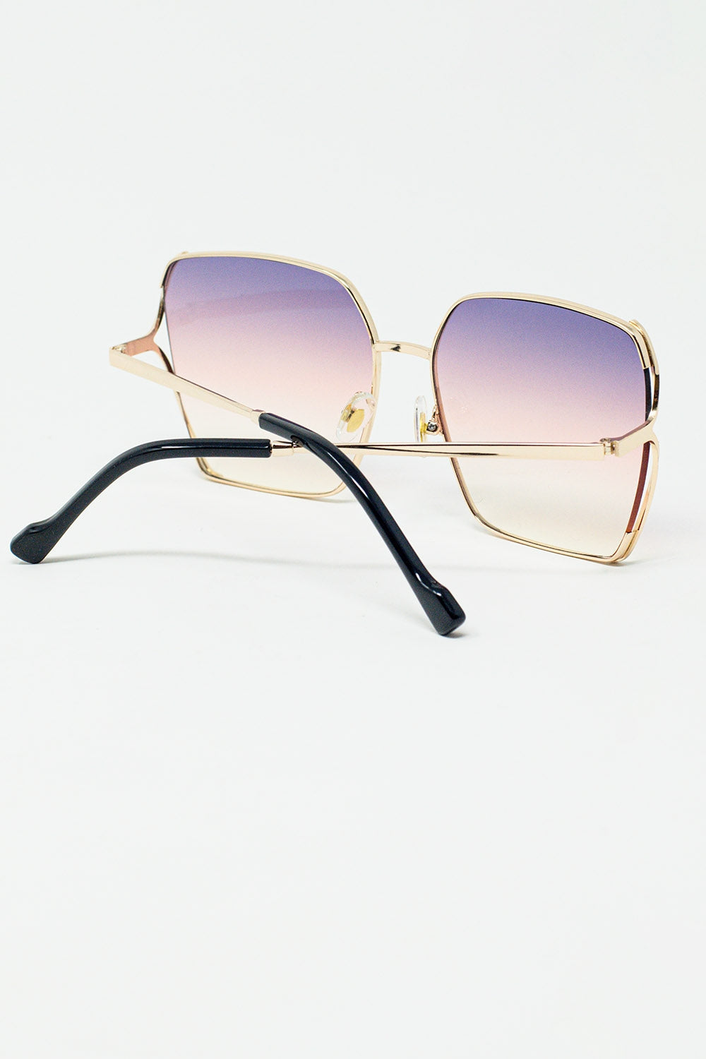 Gafas de sol cuadradas oversize de metal con lentes degradadas moradas Q2