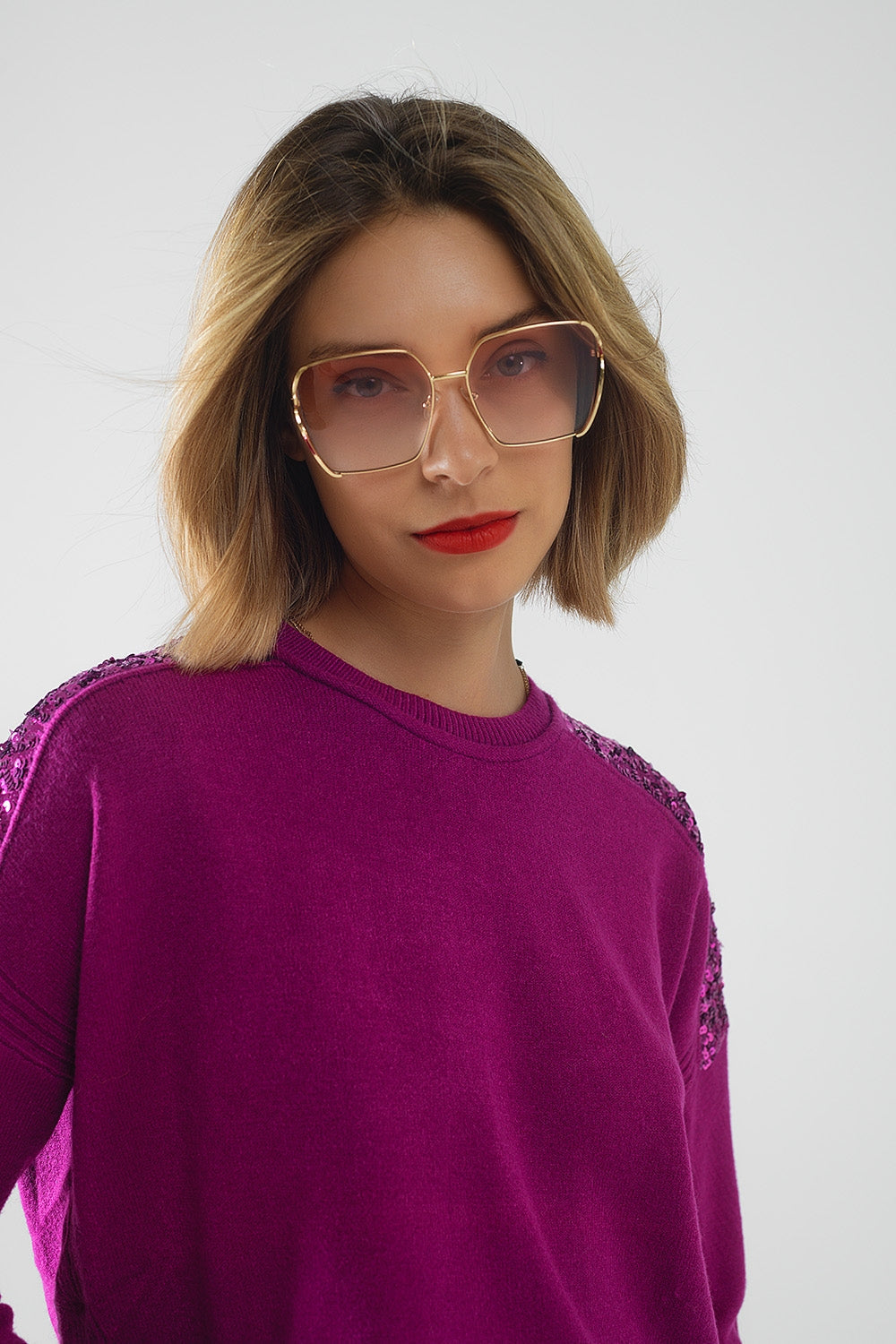 Gafas de sol cuadradas oversize de metal con lentes degradadas rosa claro Q2