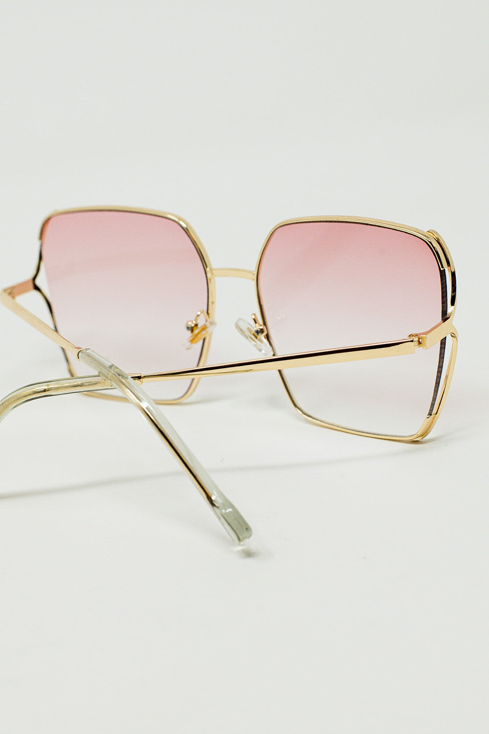 Gafas de sol cuadradas oversize de metal con lentes degradadas rosa claro Q2