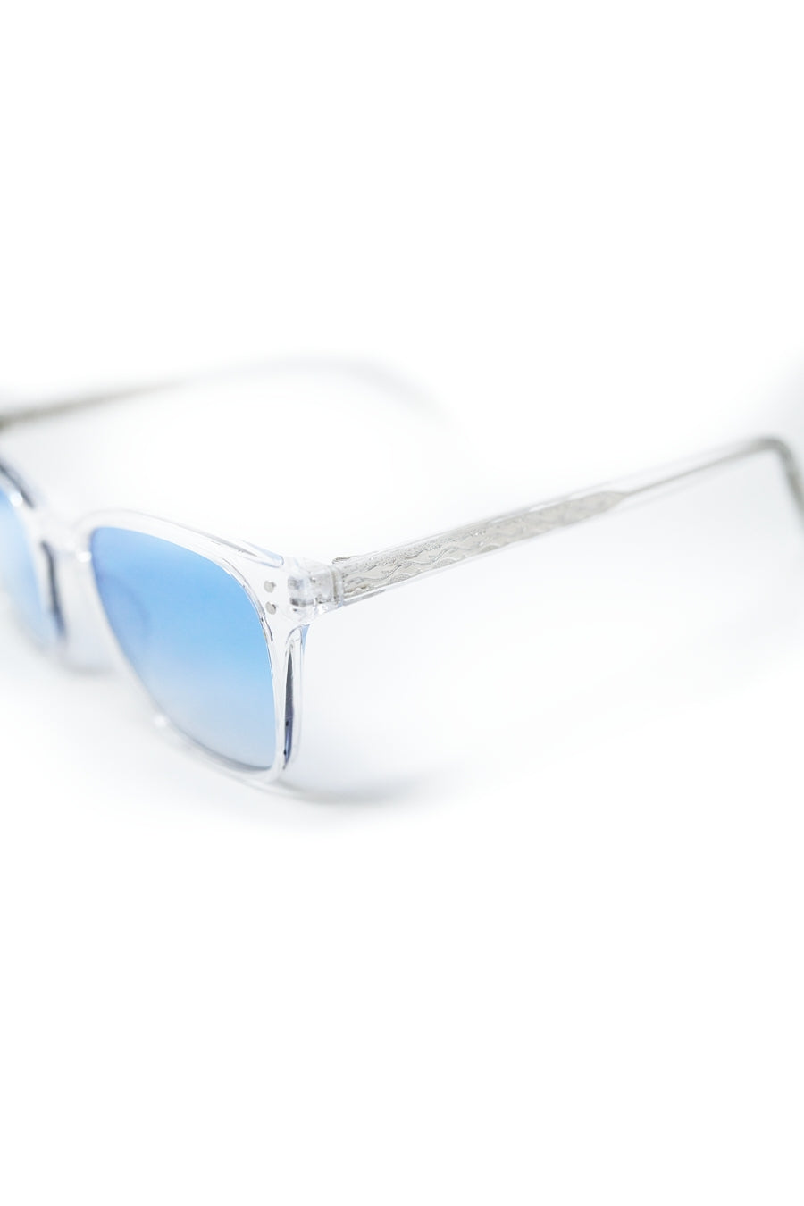 Gafas de sol cuadradas transparentes con cristales degradados azul claro Q2