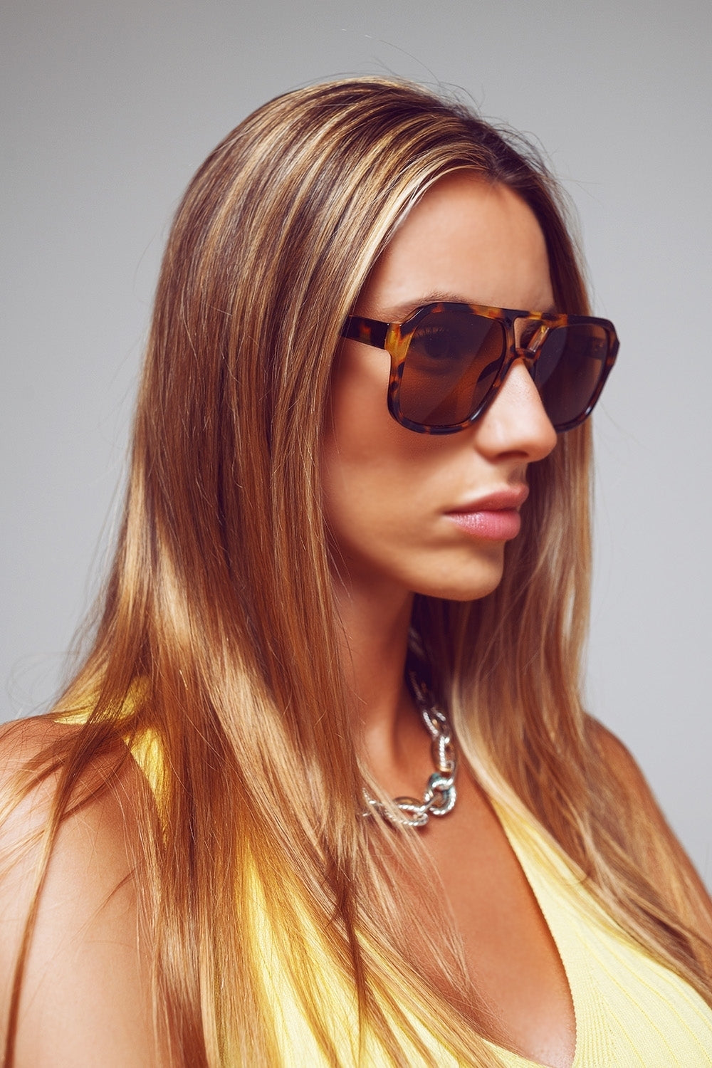 Gafas de sol de aviador años 70 en carey Q2