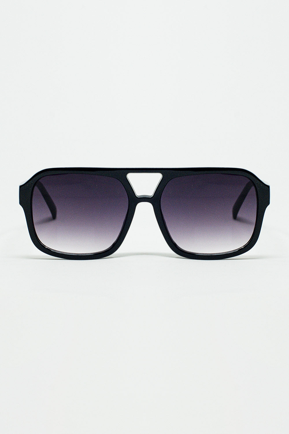 Gafas de sol de aviador de los años 70 en negro Q2
