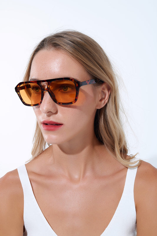 Q2 Gafas de sol de estilo retro con montura de carey marrón y cristales naranjas
