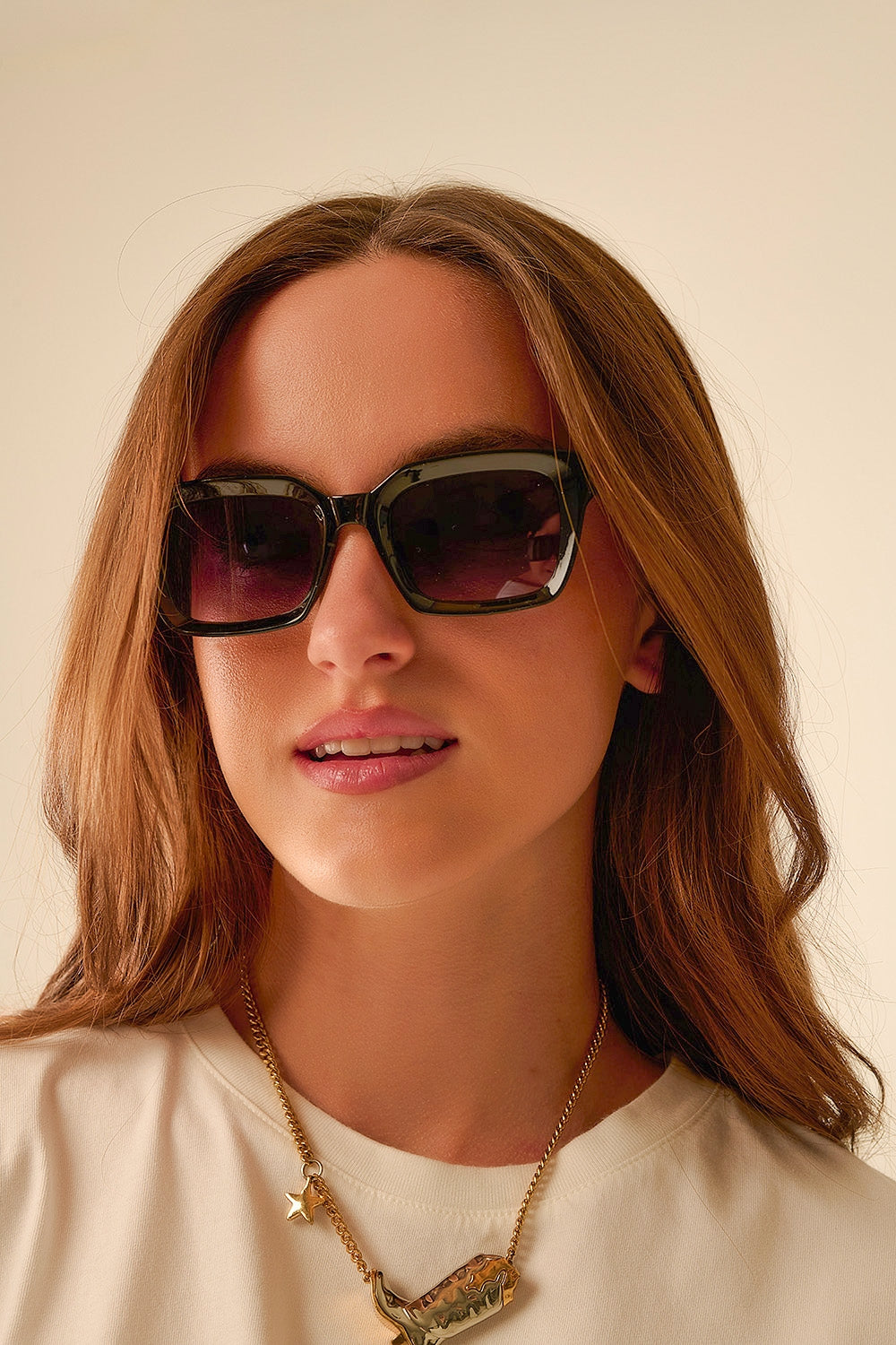 Gafas de sol gruesas de montura cuadrada Chunky Retro en verde Q2