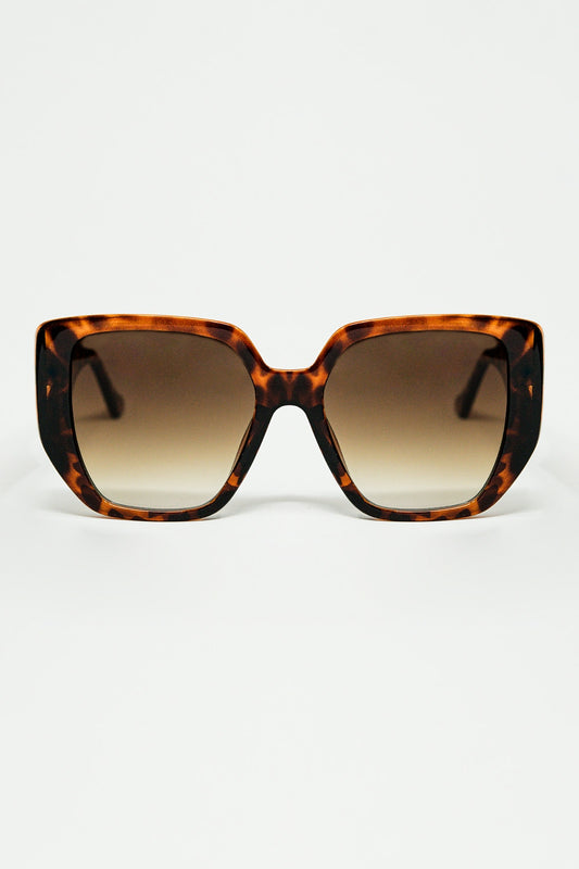 Q2 Gafas de sol marrones estilo pin-up con diseño geométrico y ojos de gato
