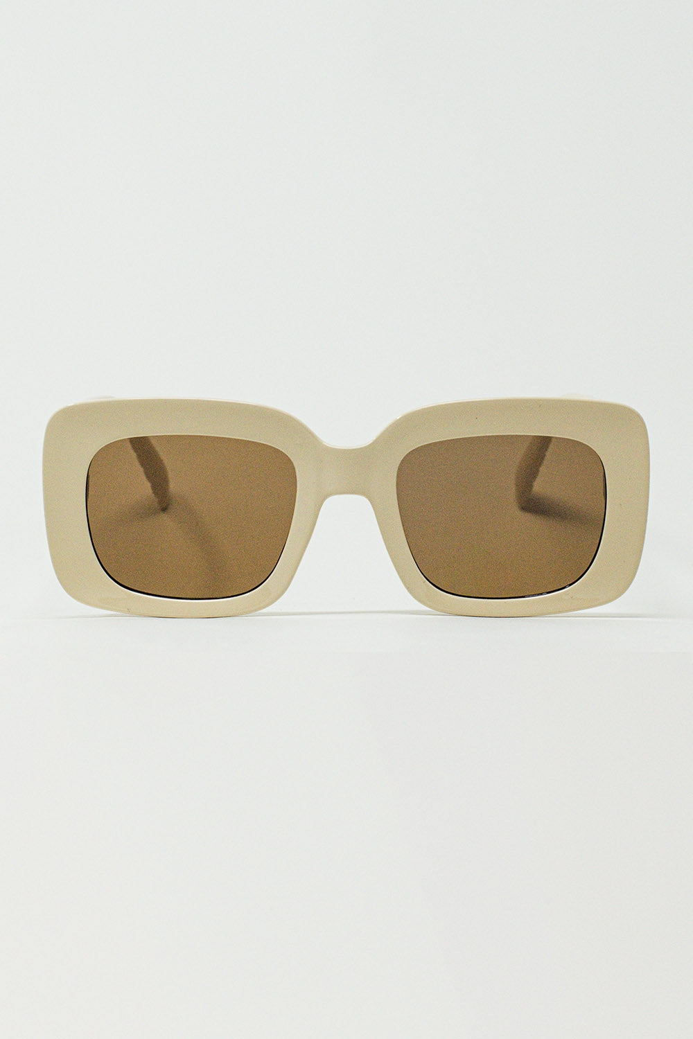 Q2 Gafas de sol ovaladas con lente ahumada en beige