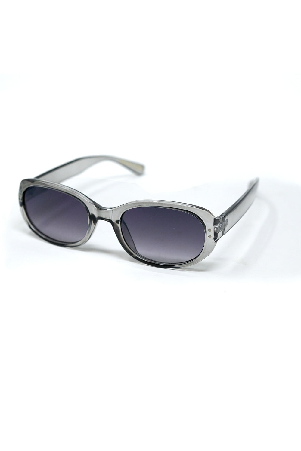 Gafas de sol ovaladas de acrílico gris Q2